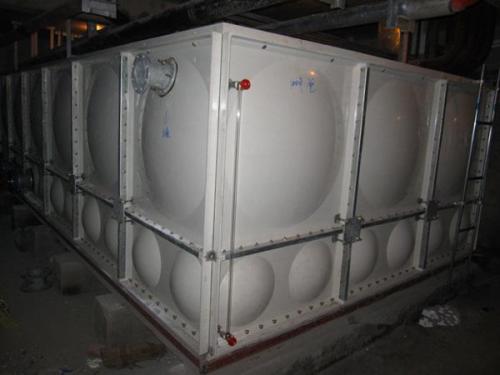 玻璃鋼水箱的圖片